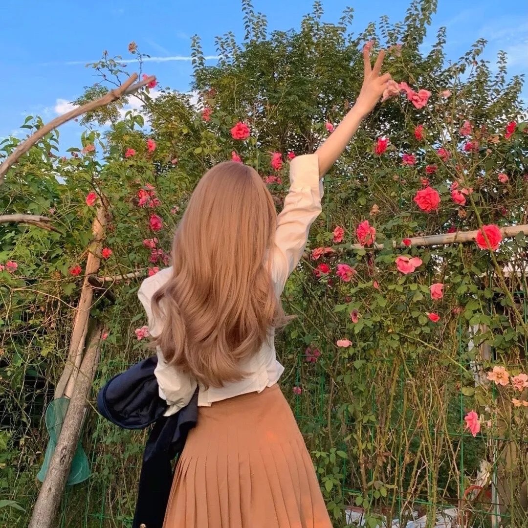 埃莱扎·施莱辛格：战妆